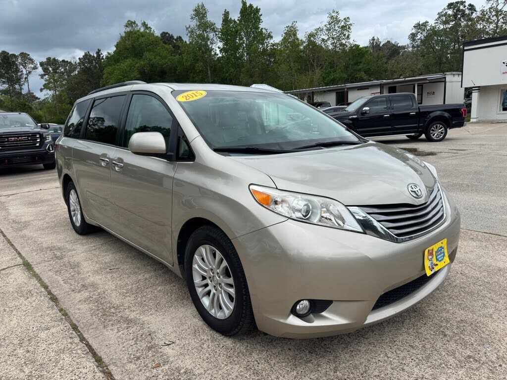 2015 TOYOTA Sienna