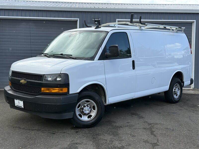 2020 CHEVROLET Express