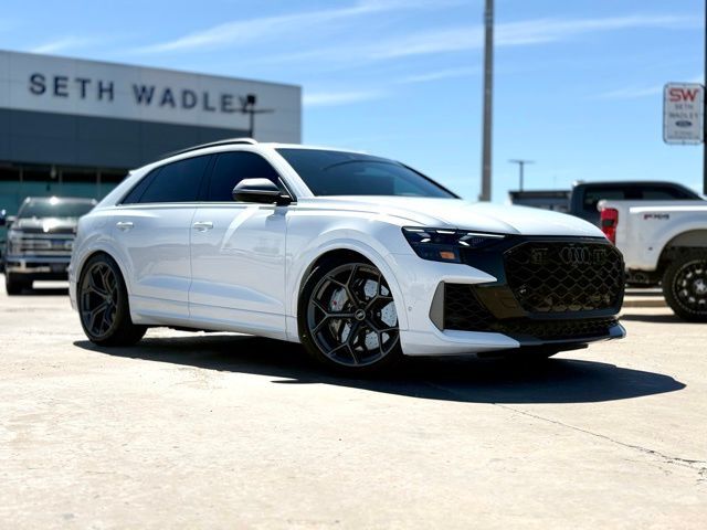 2025 AUDI RS Q8