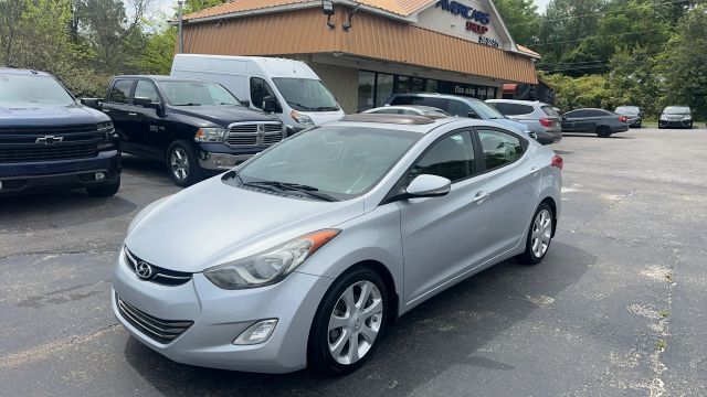 2013 HYUNDAI Elantra