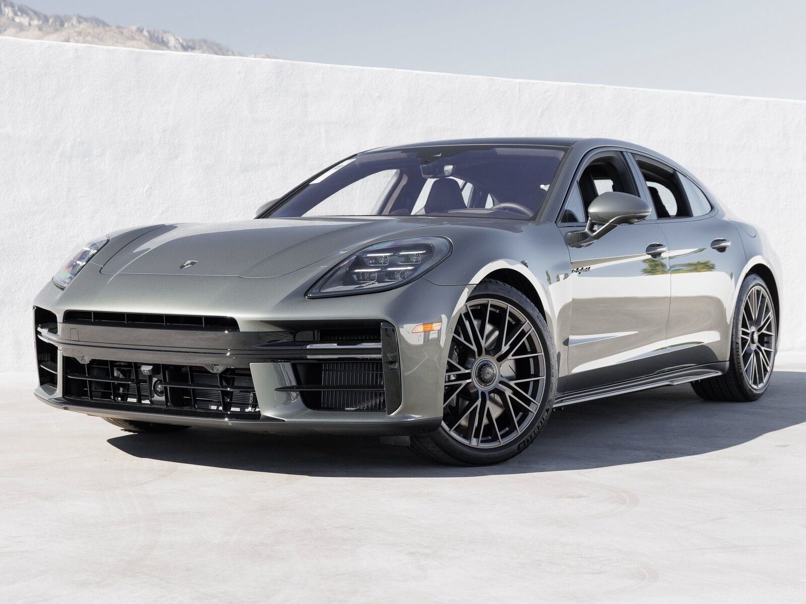 2026 PORSCHE Panamera