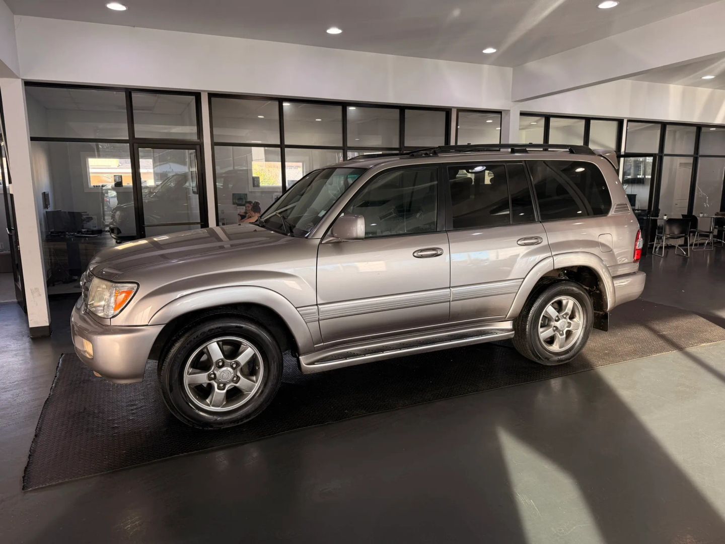 2006 TOYOTA Land Cruiser