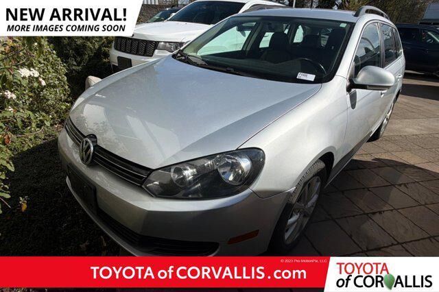 2013 VOLKSWAGEN Jetta SportWagen