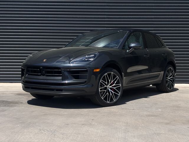 2026 PORSCHE Macan