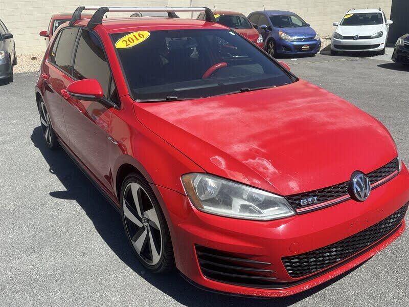 2016 VOLKSWAGEN Golf GTI
