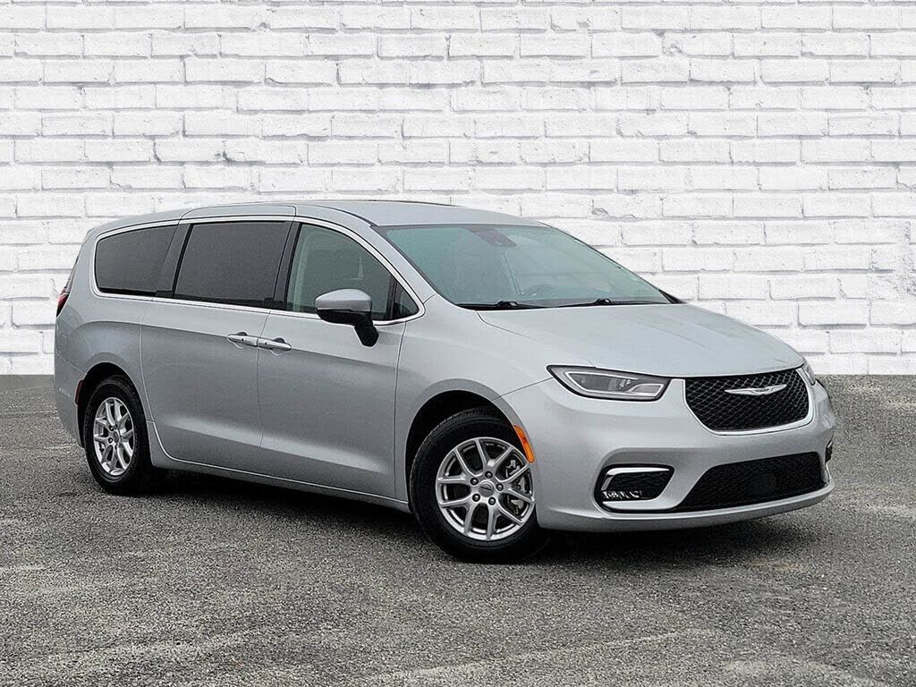 2023 CHRYSLER Pacifica