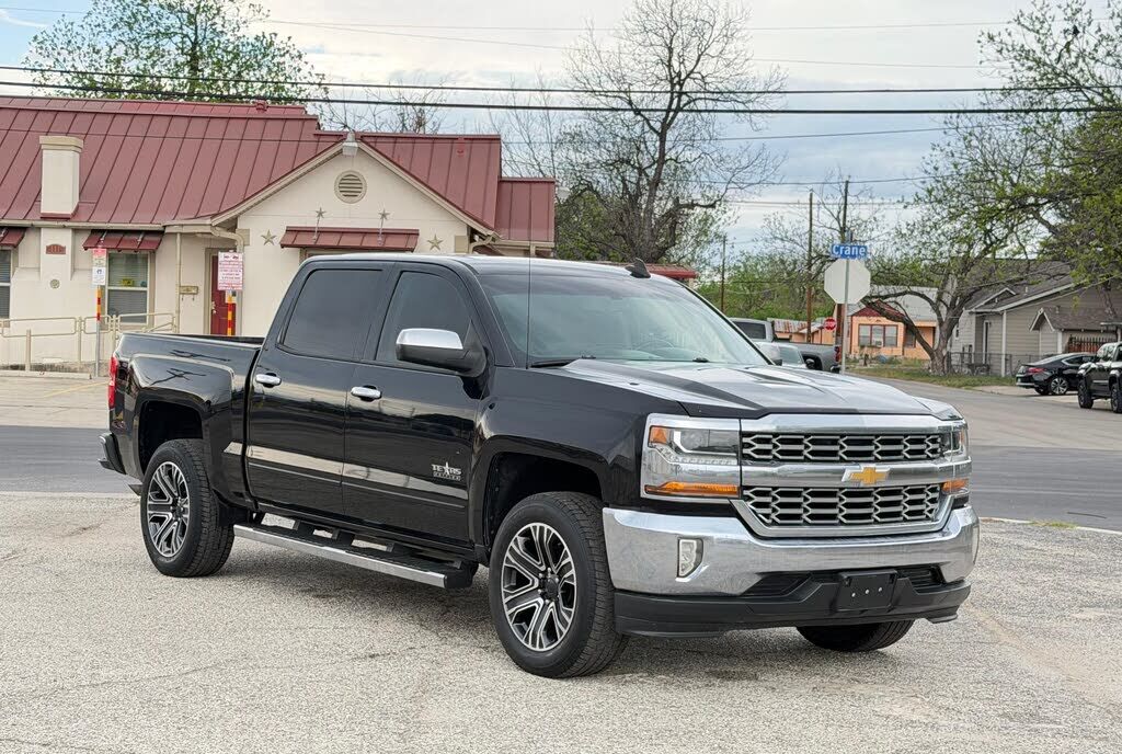 2018 CHEVROLET Silverado