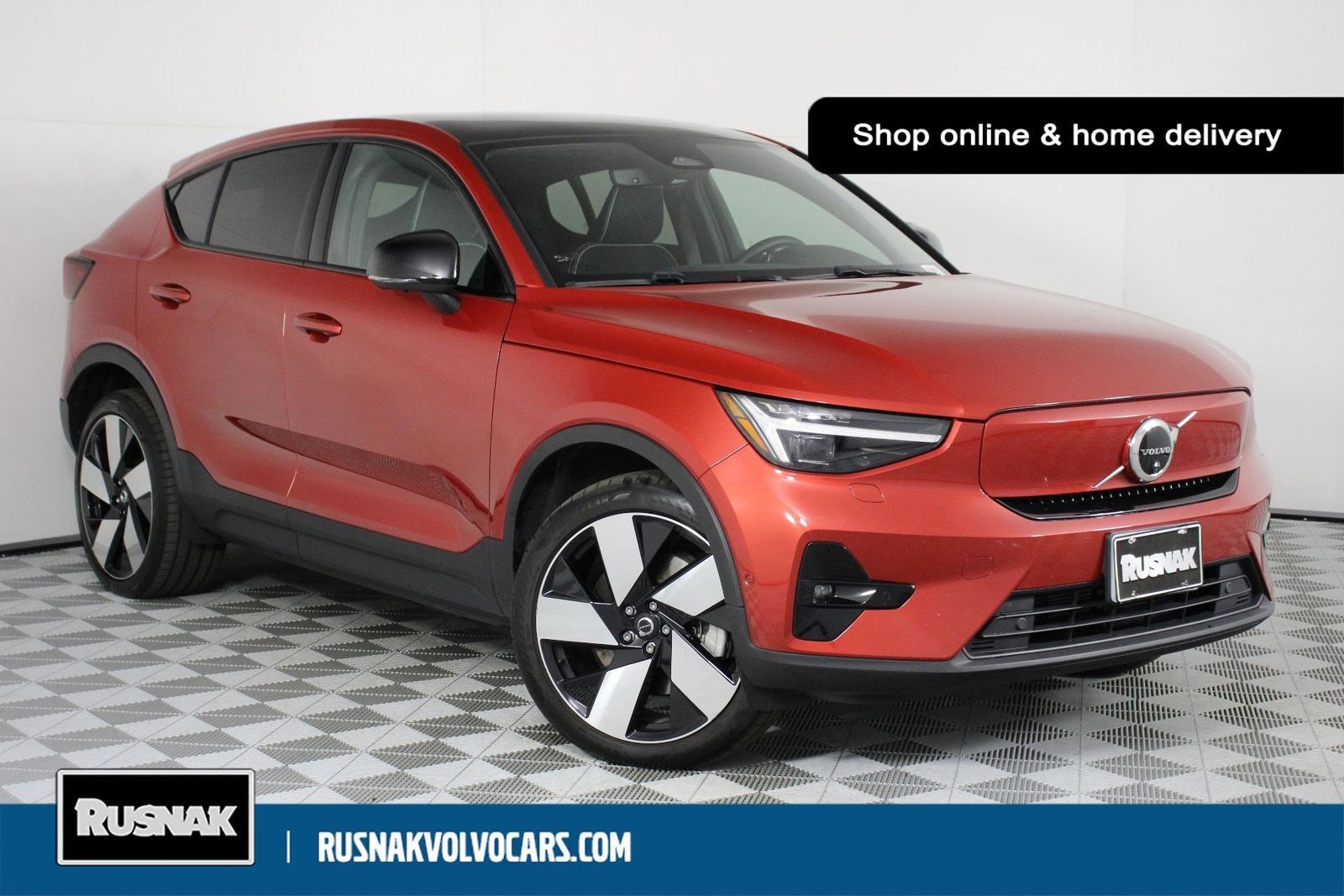 2023 VOLVO C40