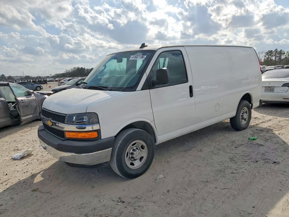 2023 CHEVROLET Express
