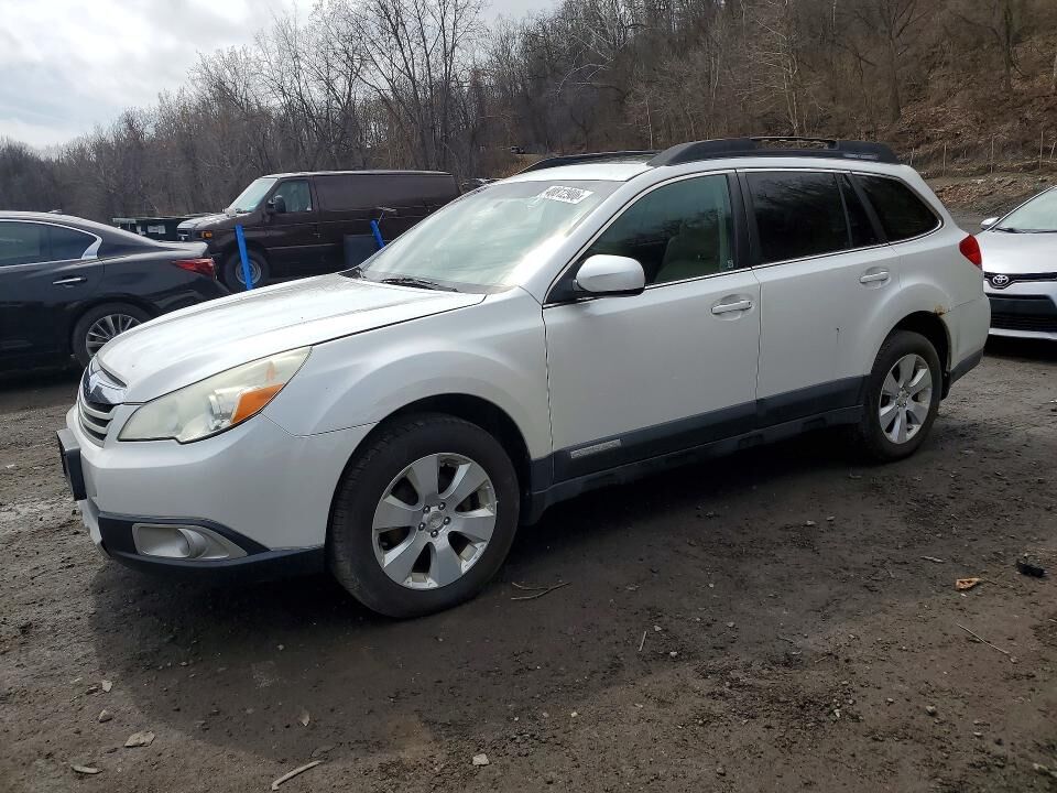2011 SUBARU Outback