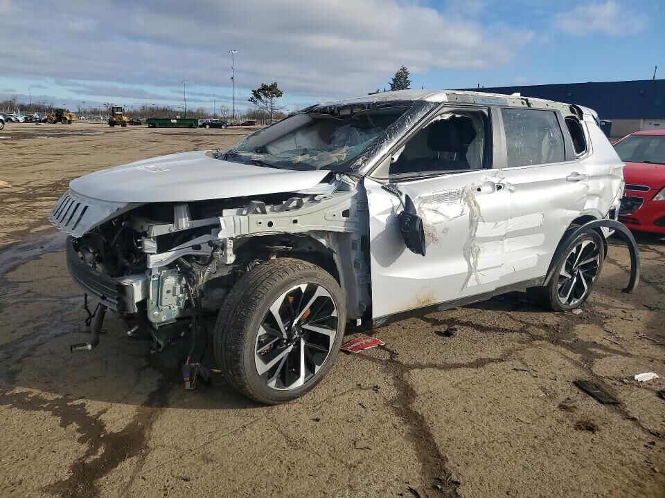 2024 MITSUBISHI Outlander