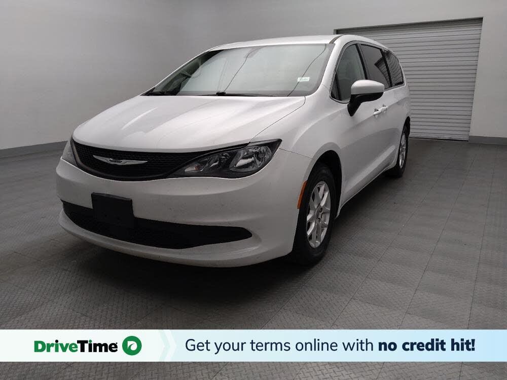 2022 CHRYSLER Voyager