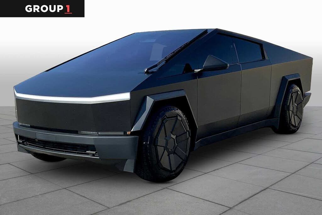 2024 TESLA Cybertruck