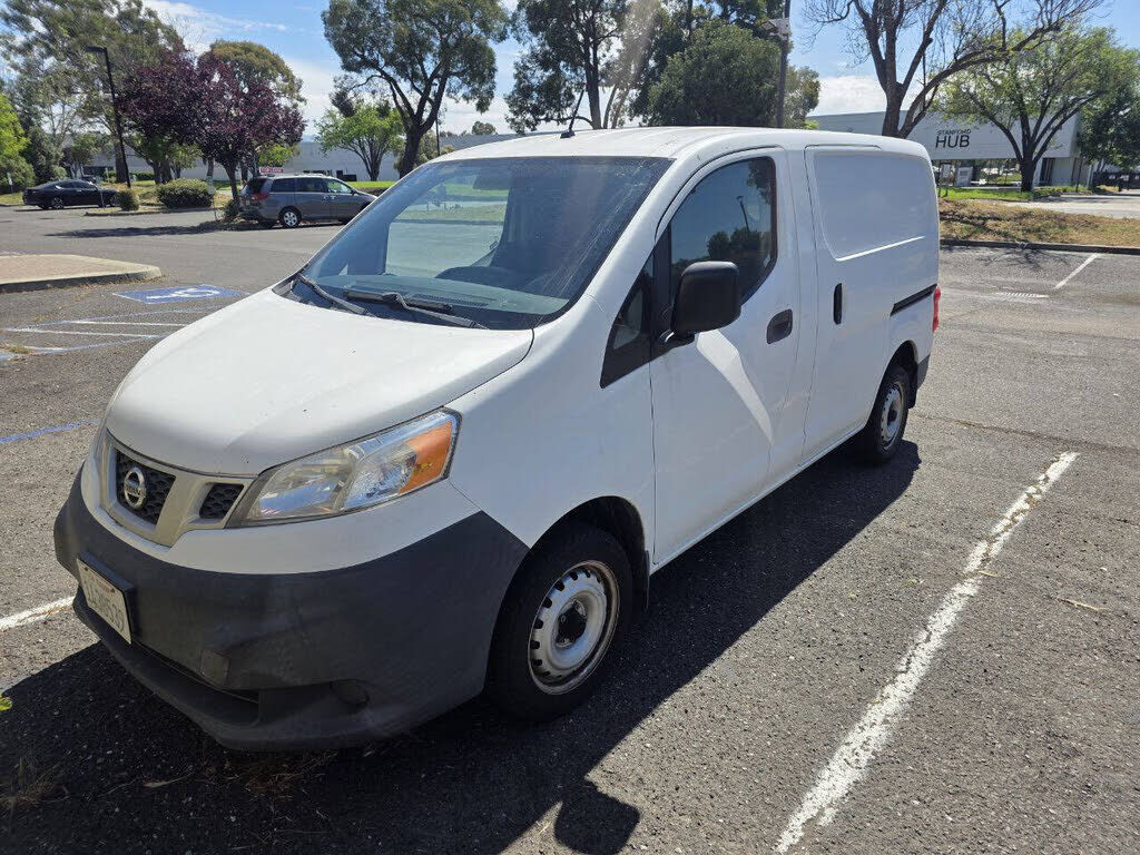 2014 NISSAN NV200
