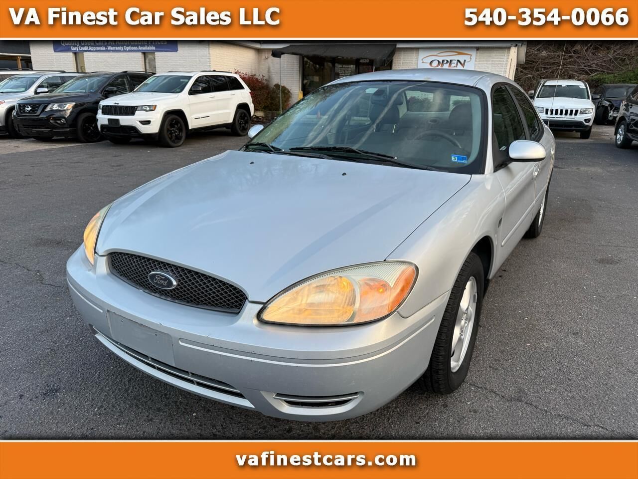 2004 FORD Taurus