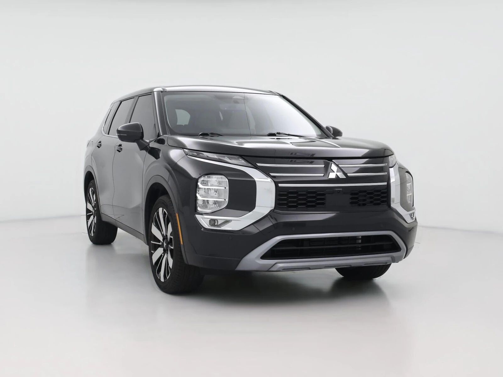 2025 MITSUBISHI Outlander