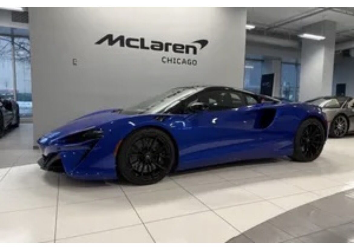 2023 MCLAREN ARTURA