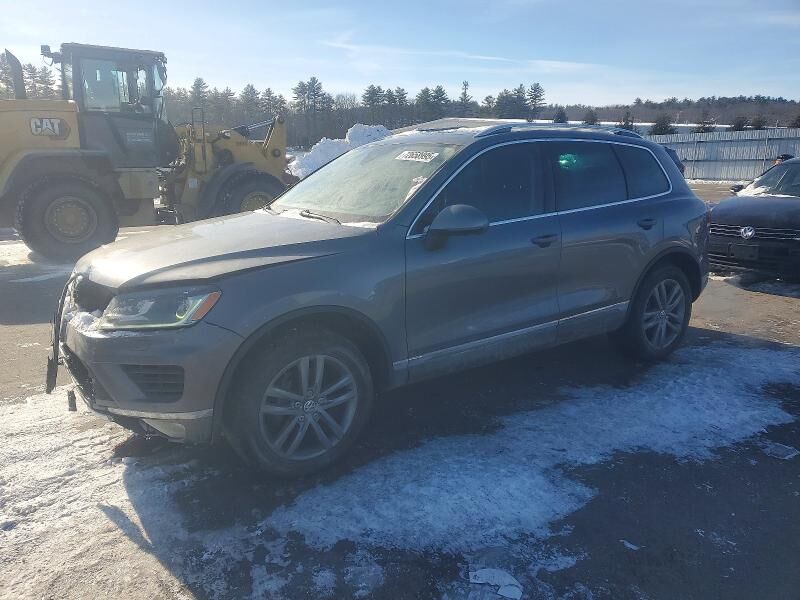 2016 VOLKSWAGEN Touareg