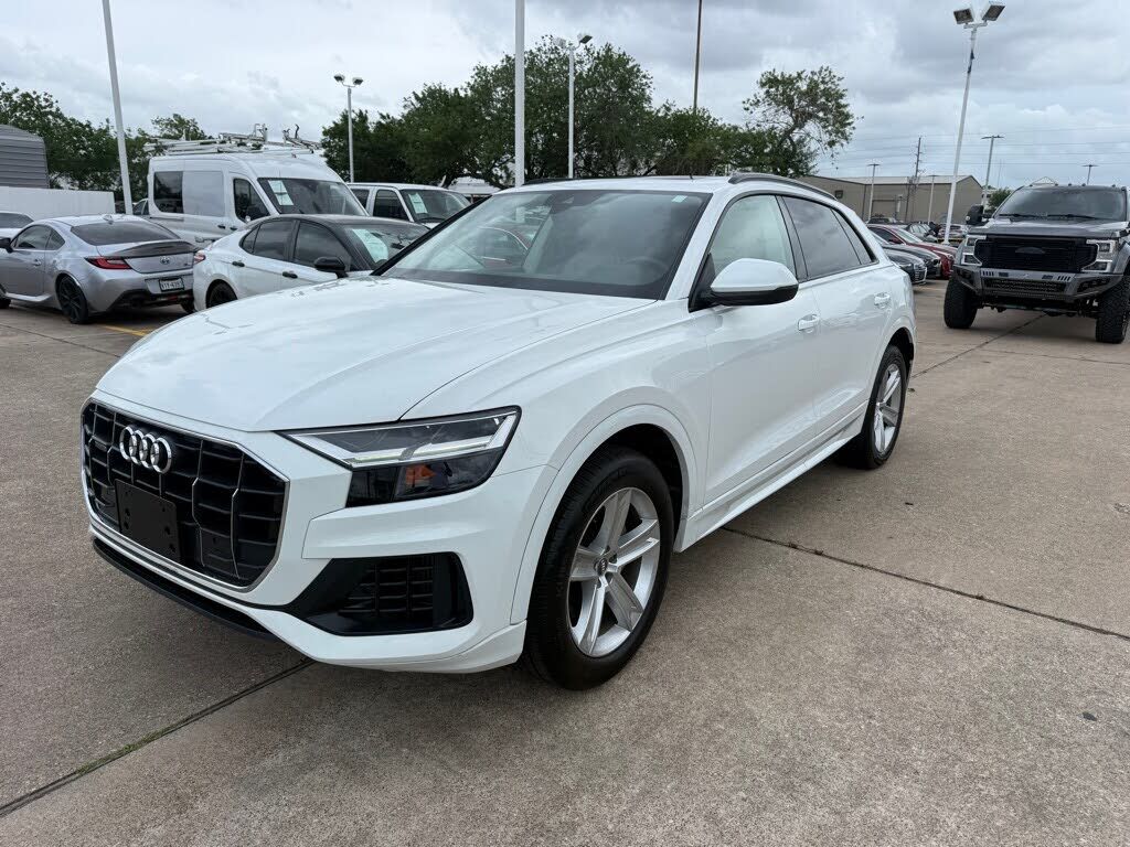 2019 AUDI Q8