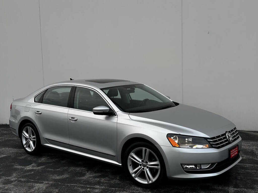 2015 VOLKSWAGEN Passat