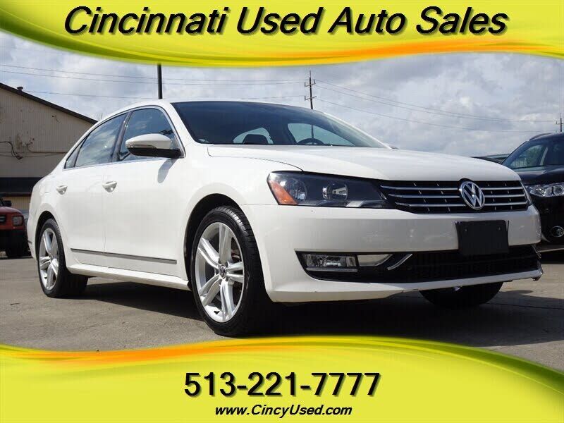 2013 VOLKSWAGEN Passat