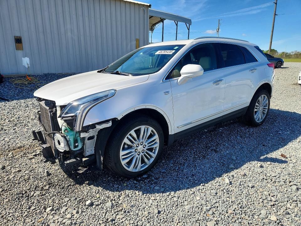 2017 CADILLAC XT5