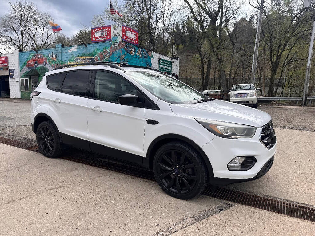 2018 FORD Escape