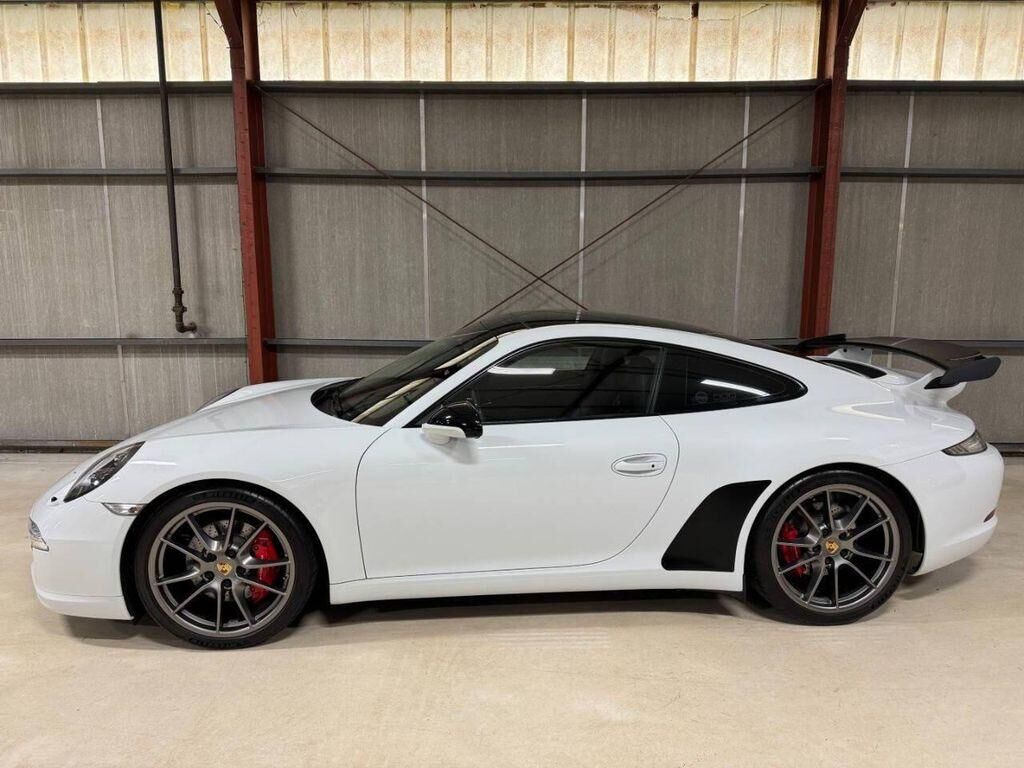 2016 PORSCHE 911