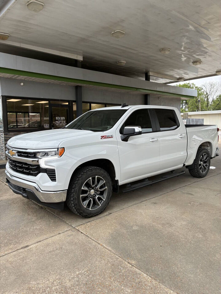 2023 CHEVROLET Silverado