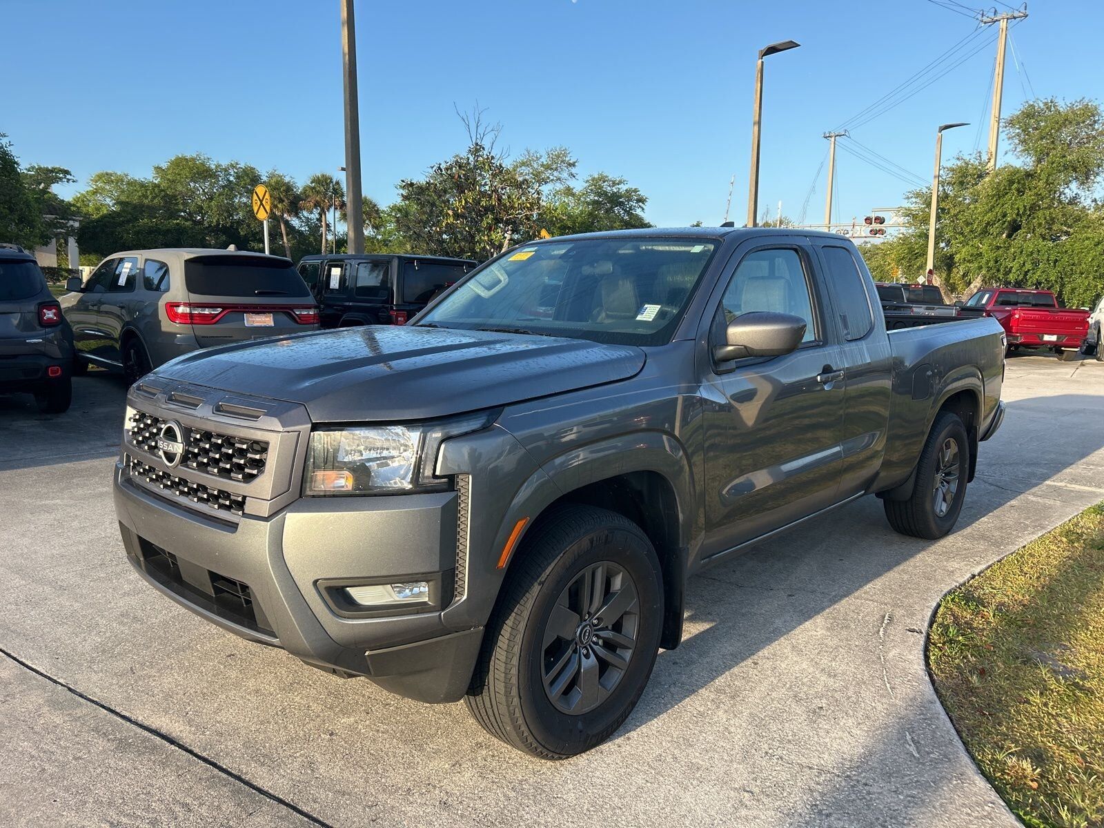 2025 NISSAN Frontier