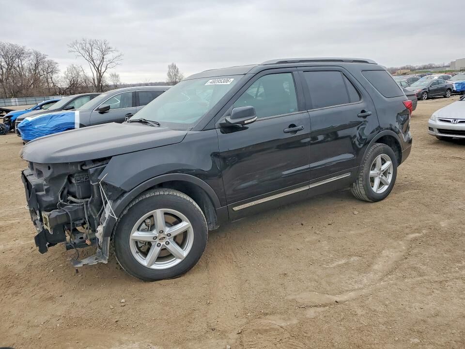 2017 FORD Explorer