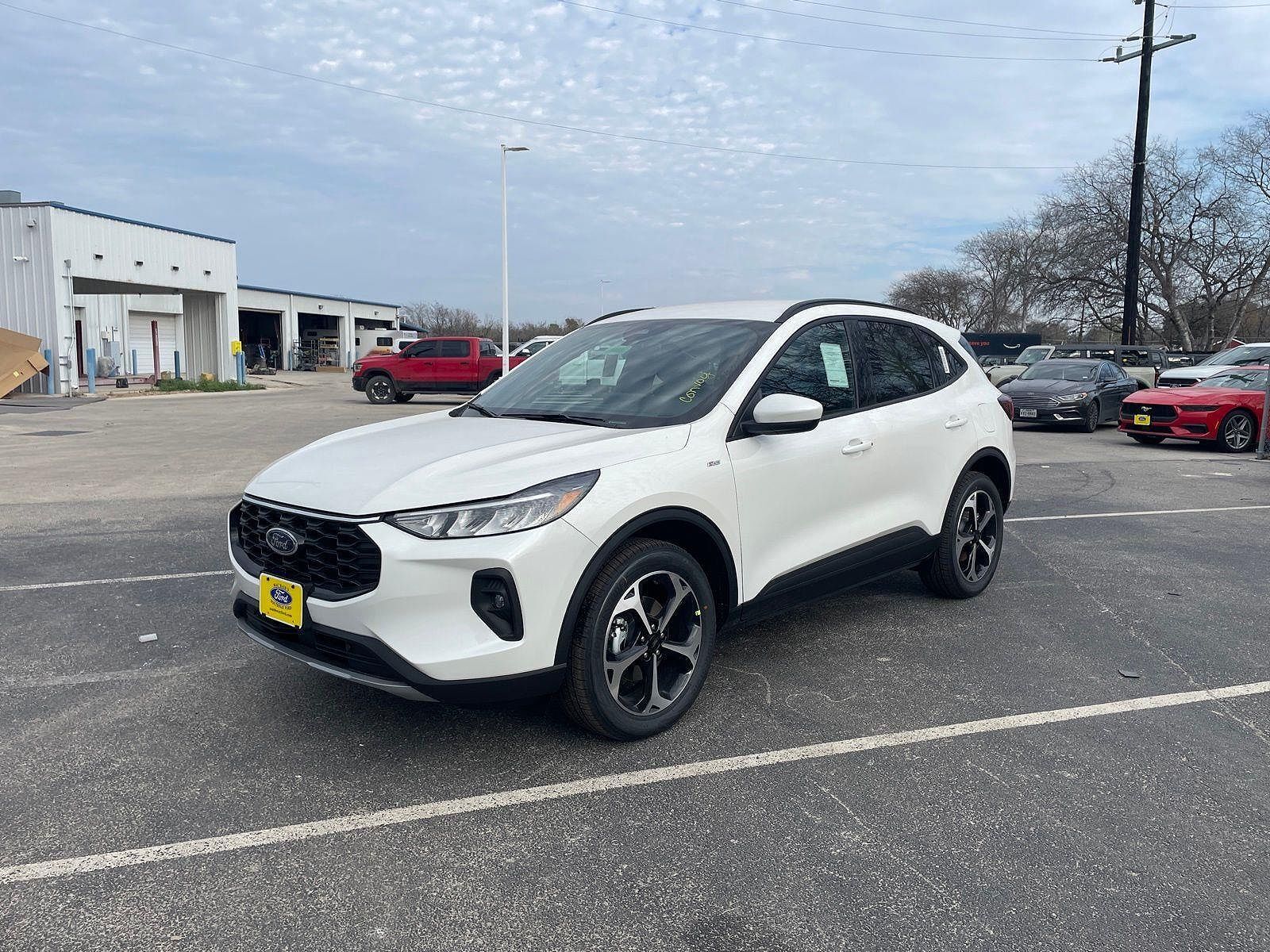 2026 FORD Escape