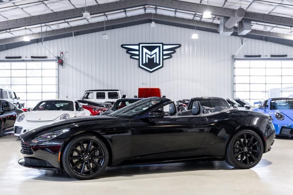 2021 ASTON MARTIN DB11