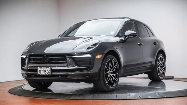 2023 PORSCHE Macan