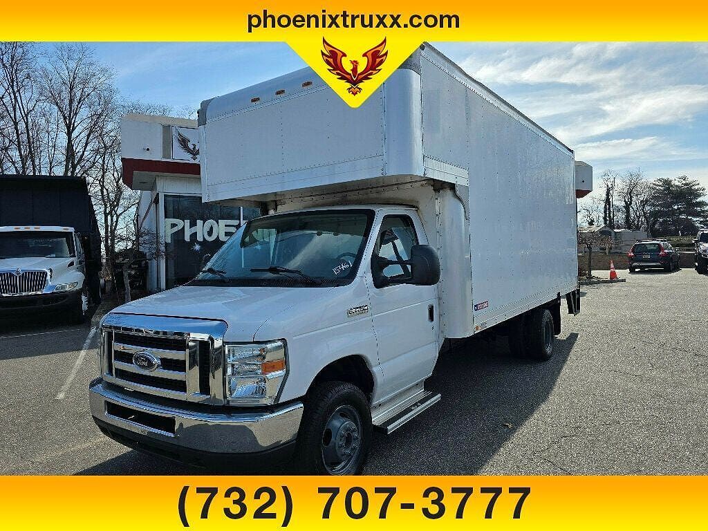2016 FORD E-450