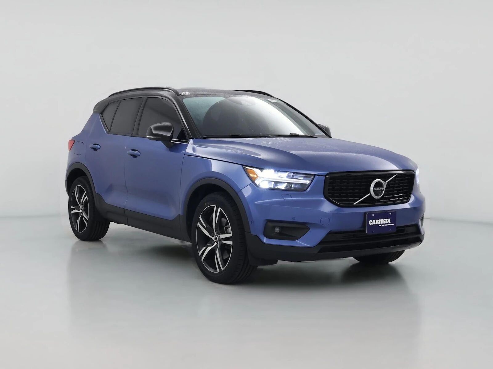 2021 VOLVO XC40