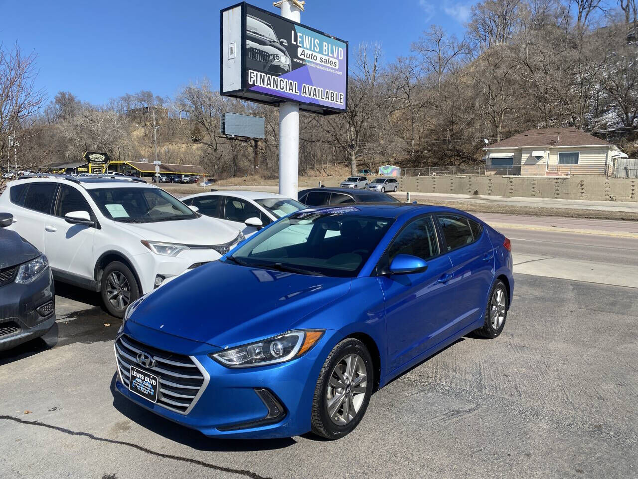 2017 HYUNDAI Elantra