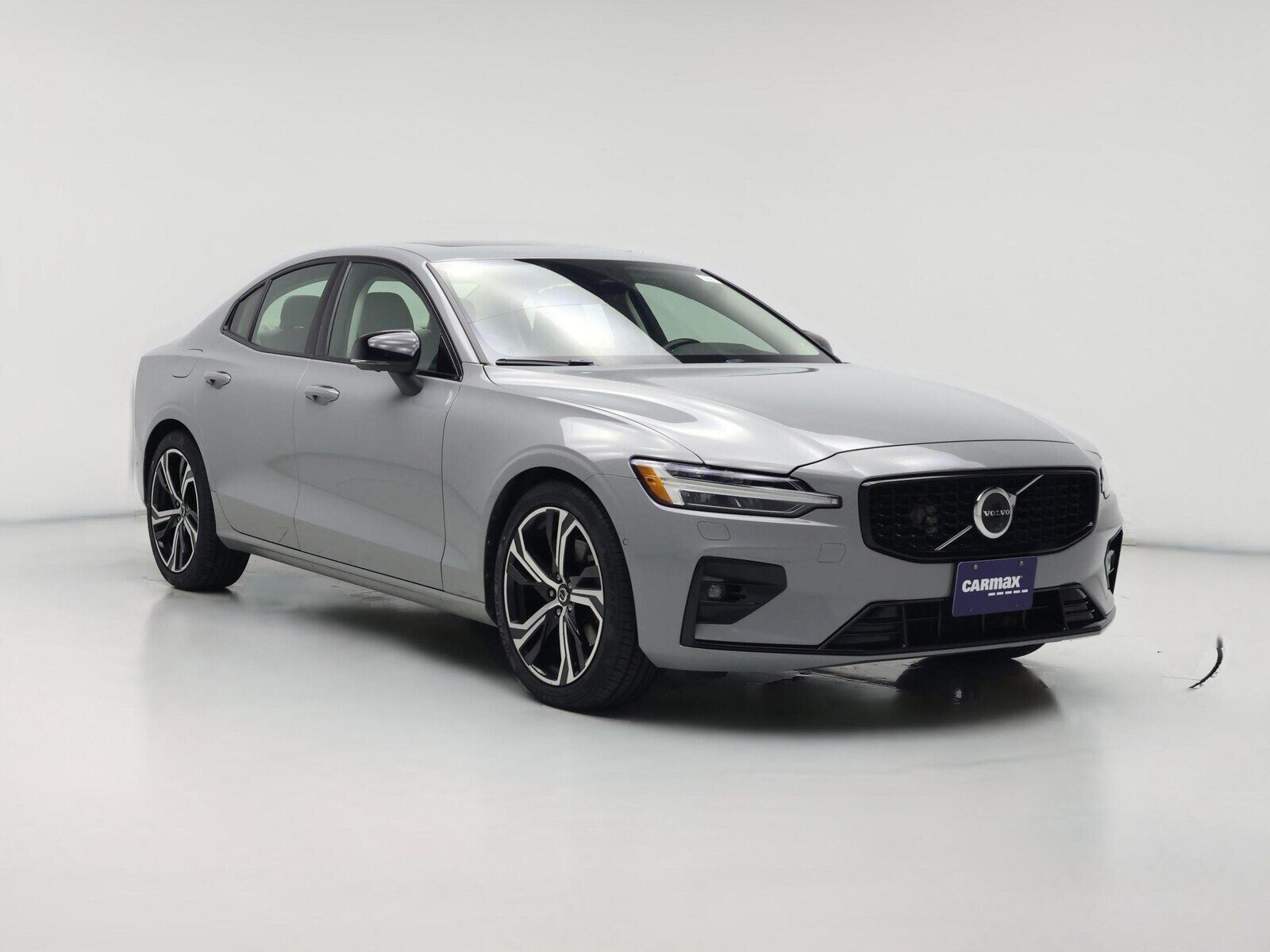 2024 VOLVO S60