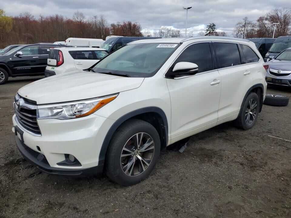 2016 TOYOTA Highlander