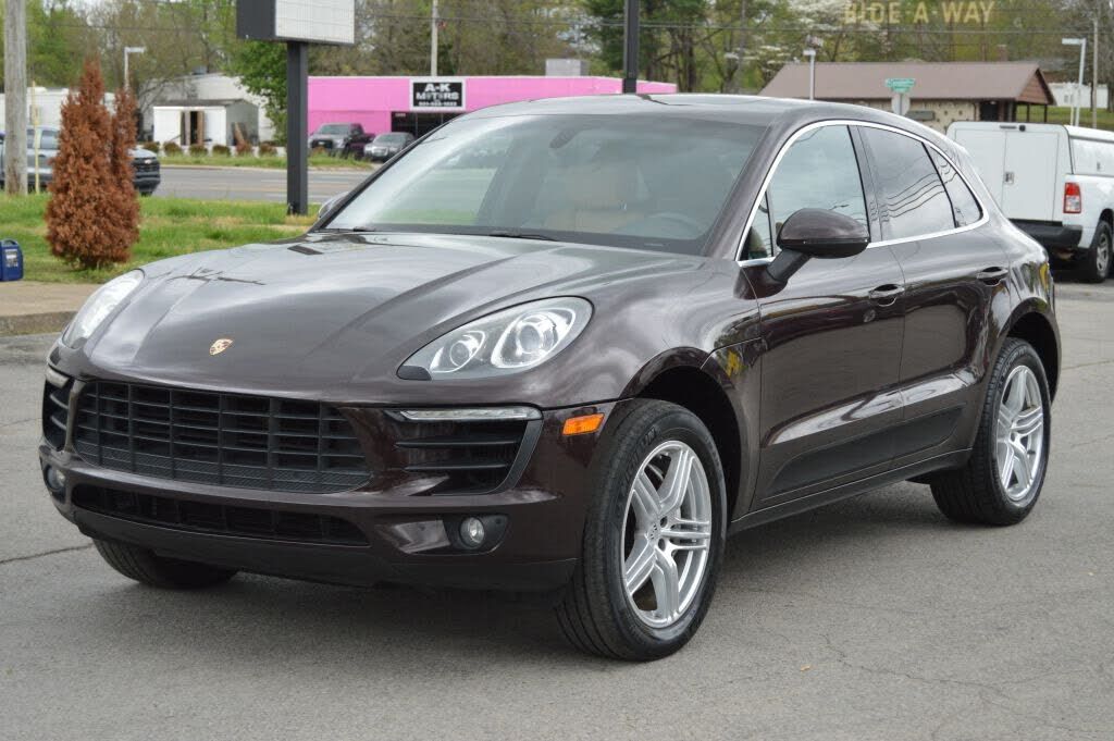 2016 PORSCHE Macan