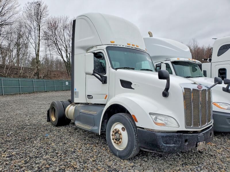 2016 PETERBILT 579