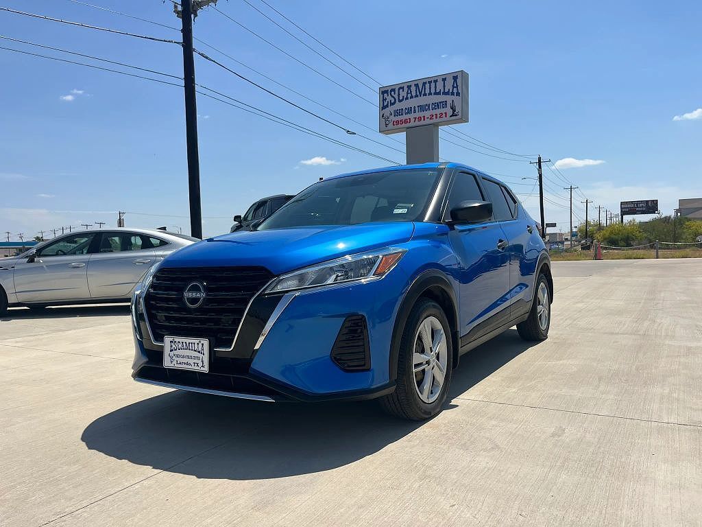 2023 NISSAN Kicks