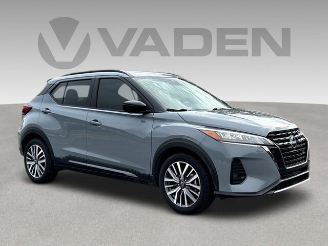 2024 NISSAN Kicks