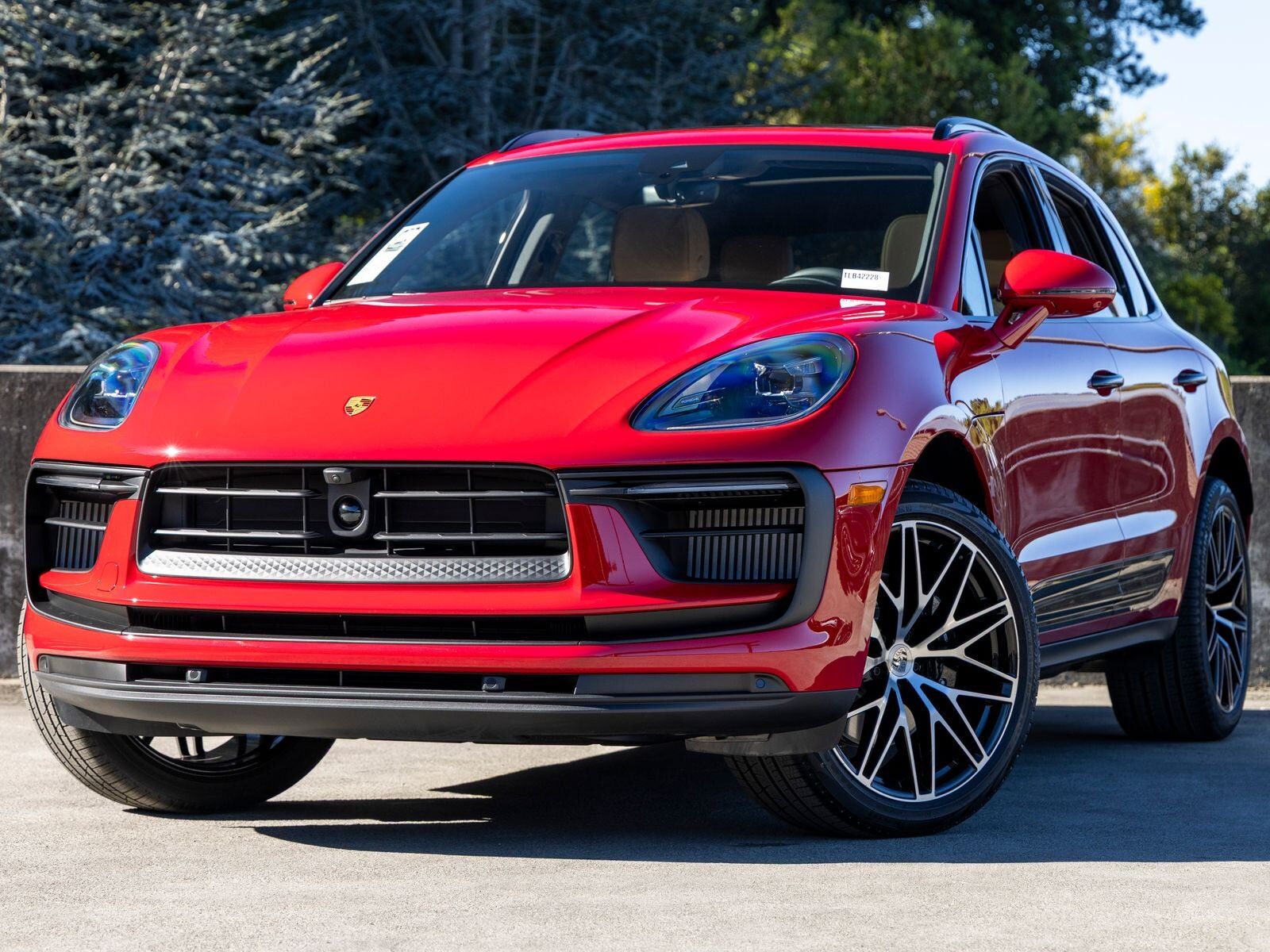 2026 PORSCHE Macan