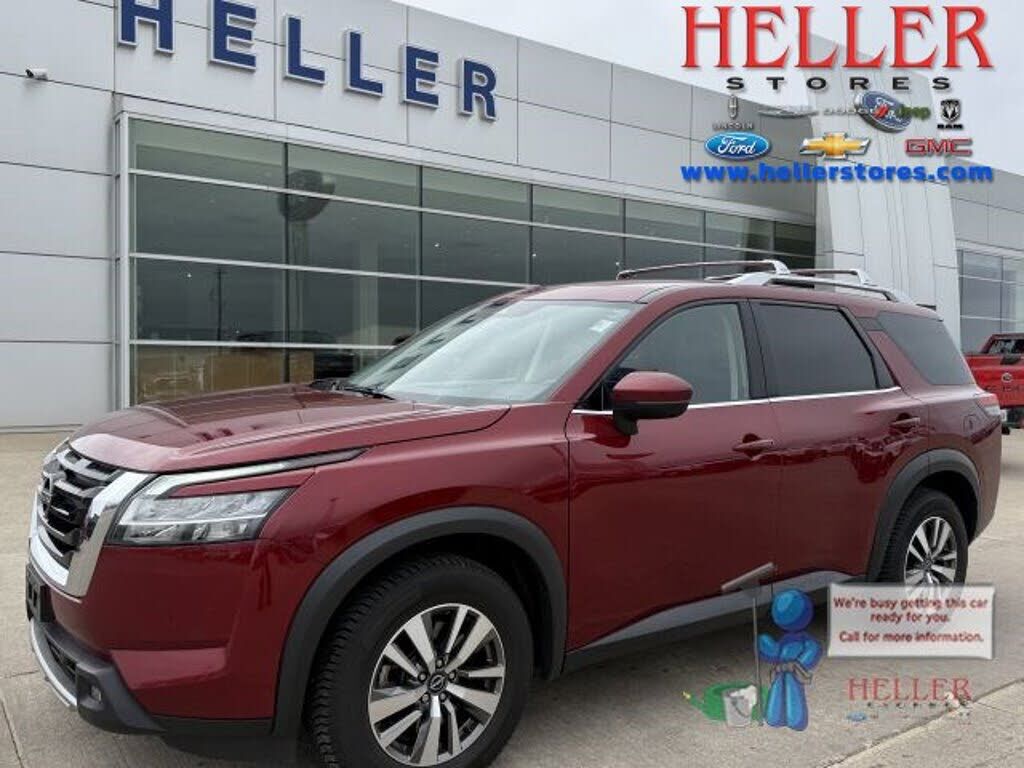 2022 NISSAN Pathfinder