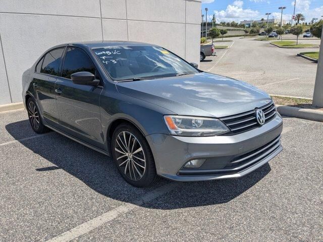 2016 VOLKSWAGEN Jetta