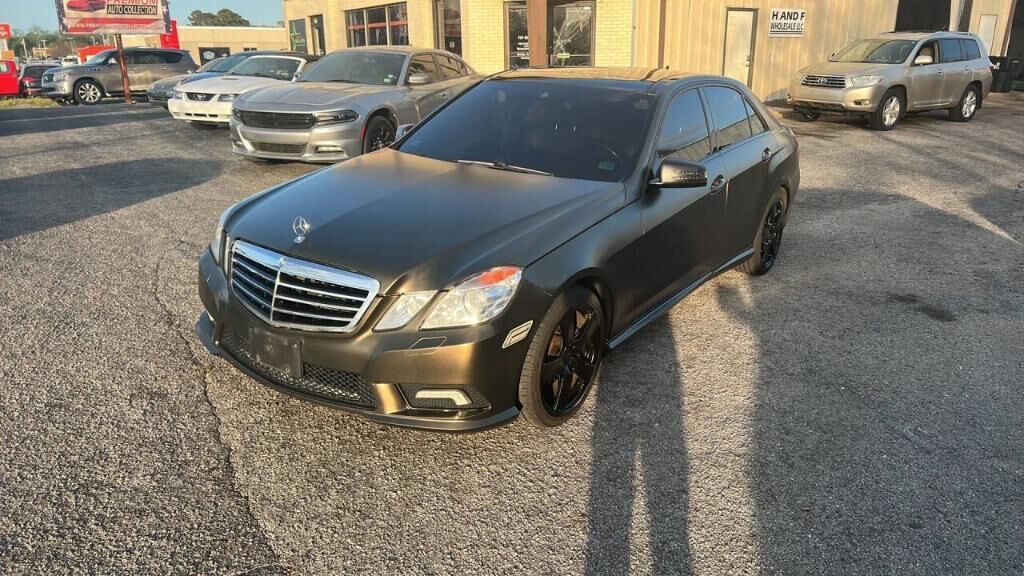 2011 MERCEDES-BENZ E-Class