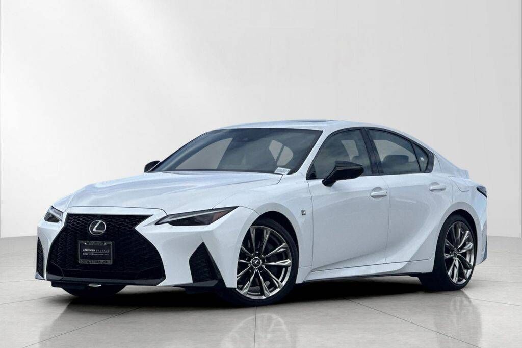 2025 LEXUS IS