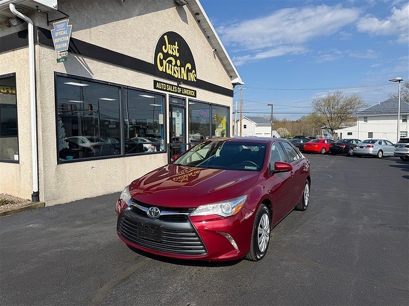 2016 TOYOTA Camry
