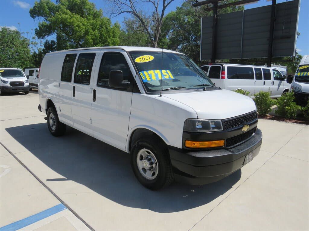 2021 CHEVROLET Express